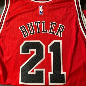 Bulls Butler jersey